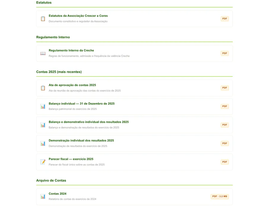 Página de transparência: blocos Estatutos, Regulamento Interno, Contas 2025 com cinco documentos e Arquivo de Contas, cada linha com ícone, título, descrição e etiqueta PDF.