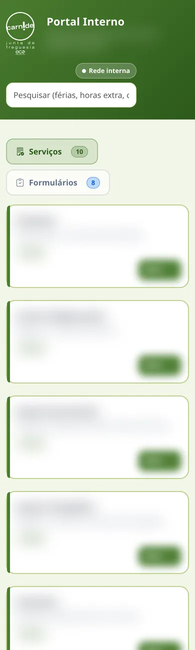O portal num telemóvel: pesquisa por baixo do cabeçalho, separadores empilhados e cartões numa só coluna, com o texto esbatido.